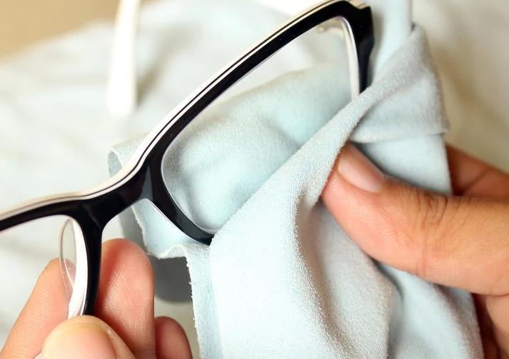 The Steps and Methods of Sunglasses Maintenance - Abdosy